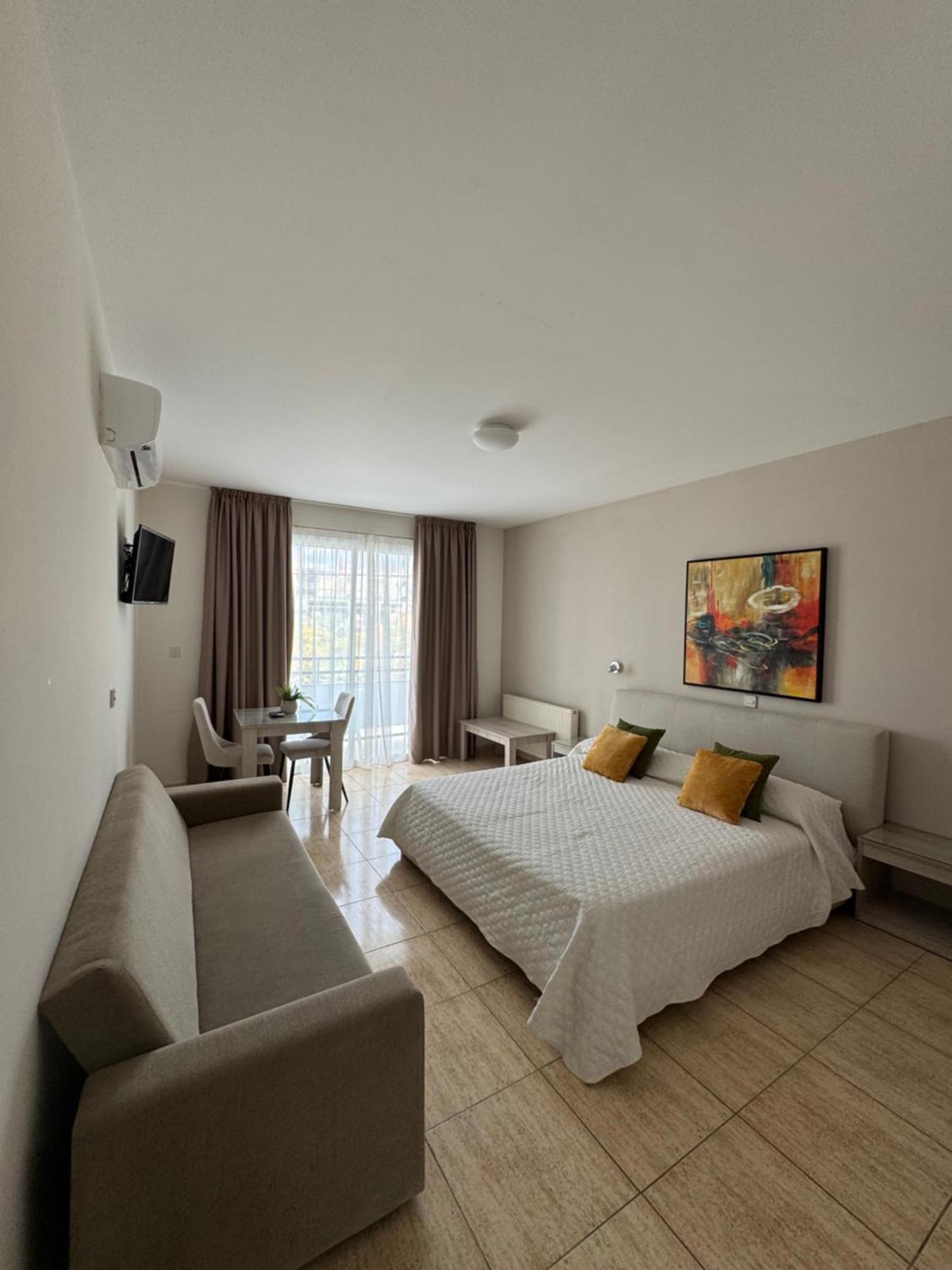 Marianna Hotel Apartments Lemesós Eksteriør bilde