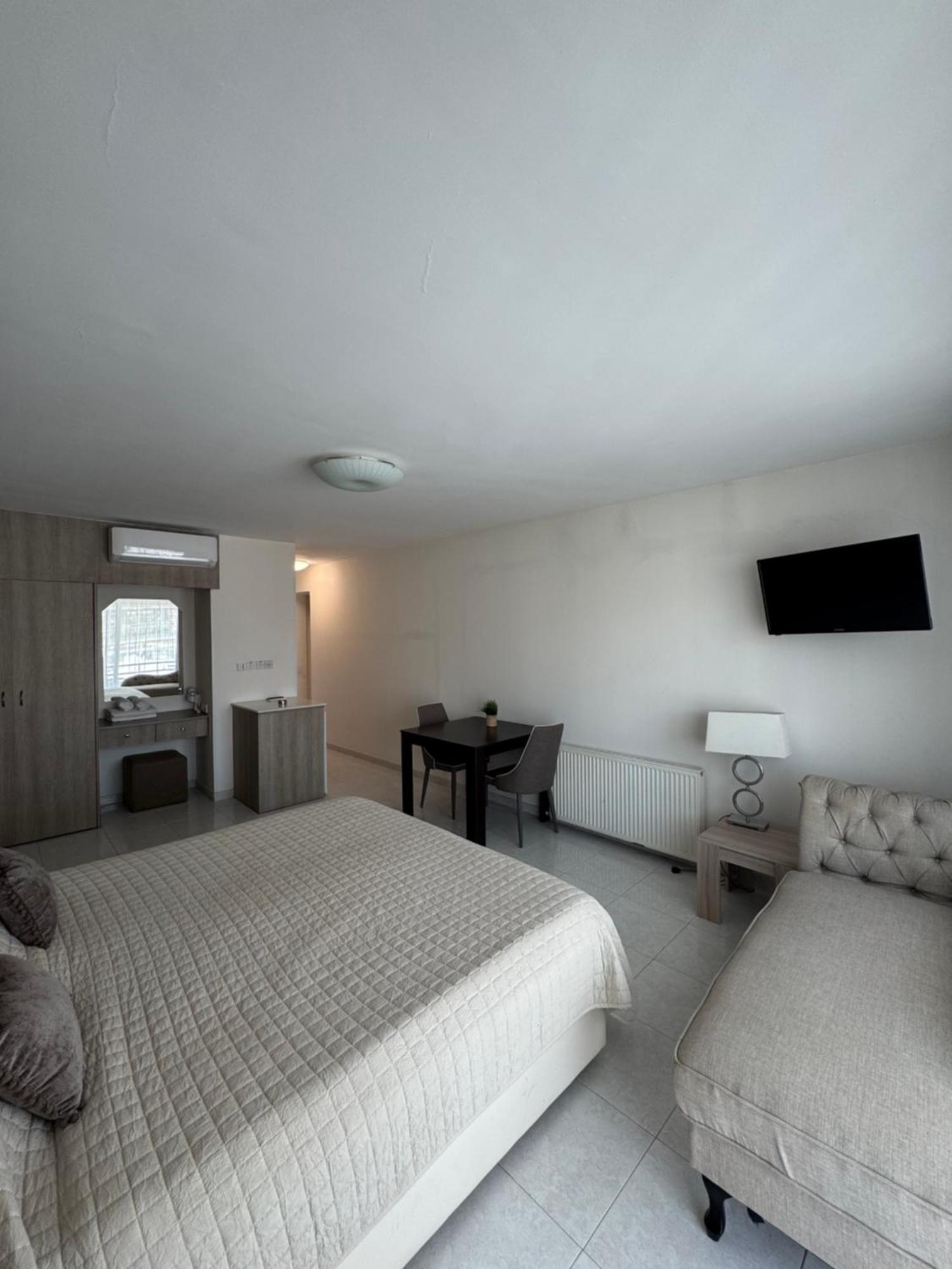 Marianna Hotel Apartments Lemesós Eksteriør bilde