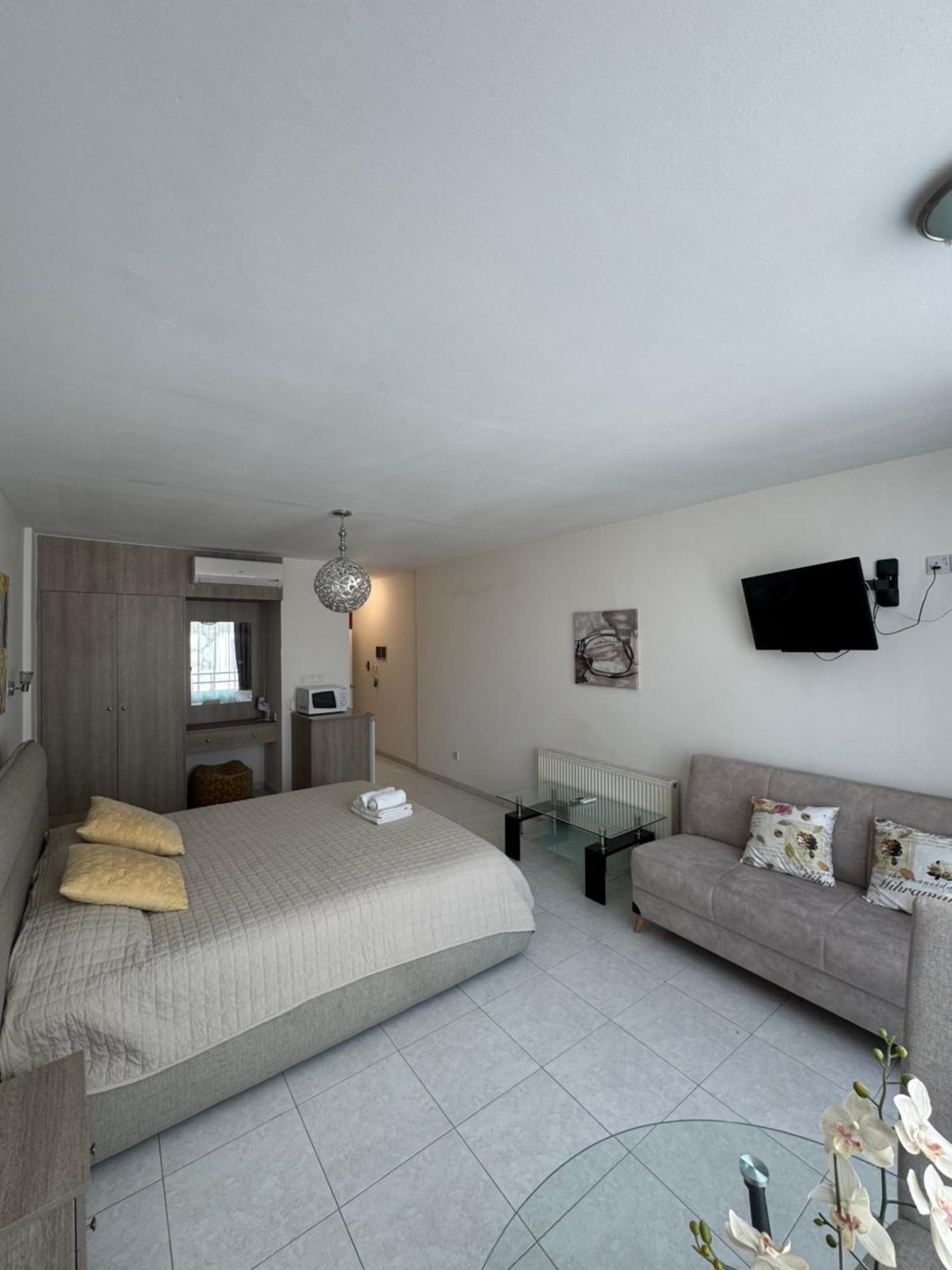 Marianna Hotel Apartments Lemesós Eksteriør bilde
